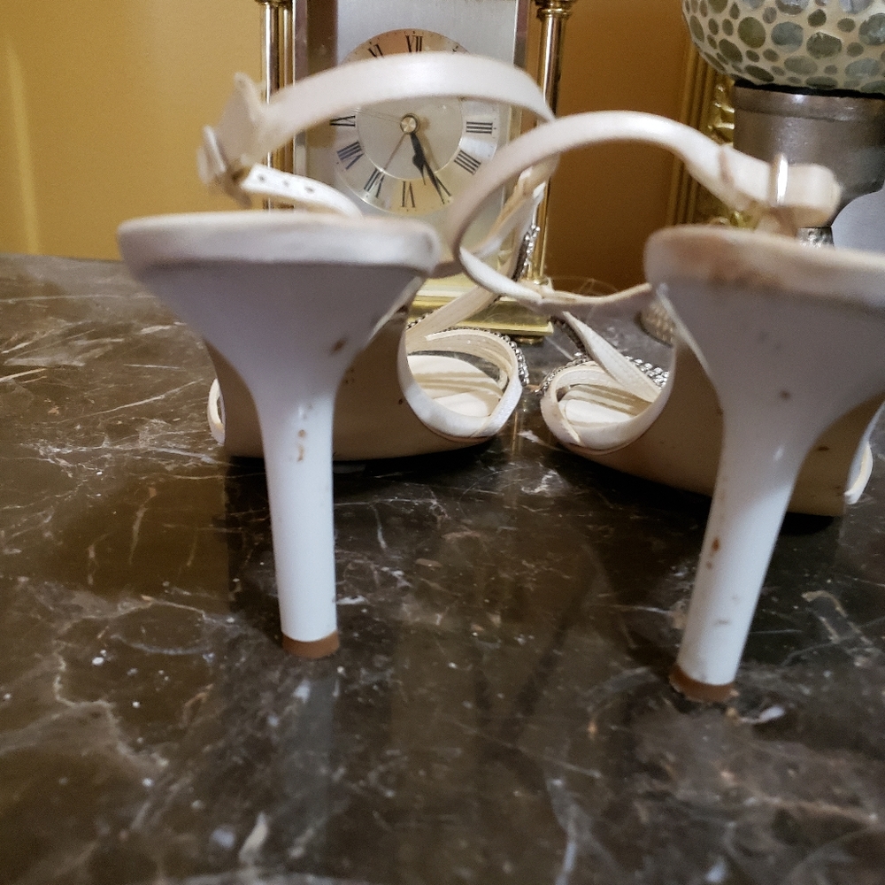 Heels - Picture 2 of 6